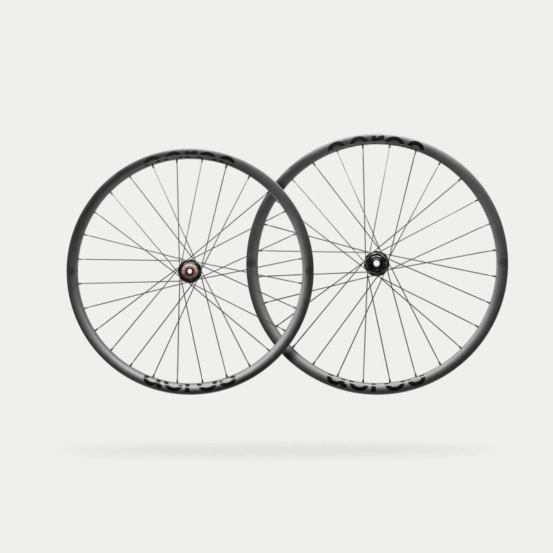 enduro-carbon-boost-laufradsatz mullet, shimano